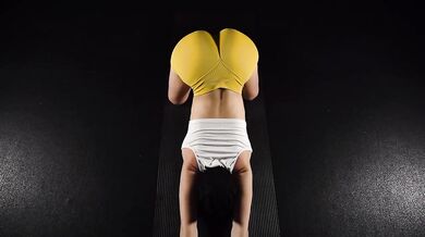 Educational yoga nymph edging her dripping life force