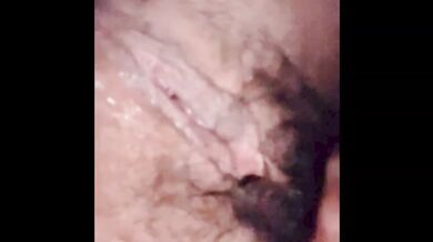 Sneaky link asleep so I play with her hairy milf pussy till she squirts