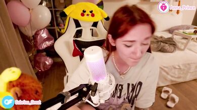 Ginger teen strips tease solo song fun