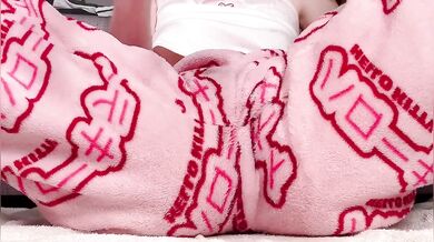 Cum-drenched pajama teen soaks panties in solo squirt mess