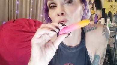 Goth mommy unboxes summer combo vibrators raw review