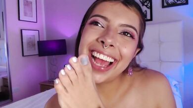 Stepsister licks her feet then fucks her wet pussy with a big dildo until orgasm