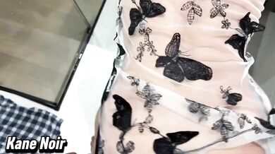 Gostosa ninfa magrinha branquinha da amiga da esposa me engole no banheiro até sufocar com meu pau duro
