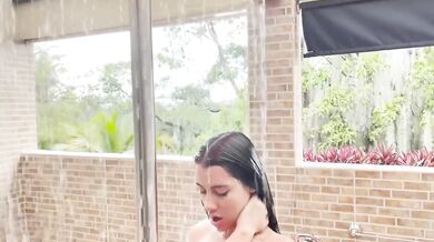 Perfect Latina shower solo finger fucks her dripping cunt