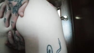 Solo asshole and pussyplay destroyed by wet fingers close up anal