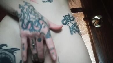 Solo asshole and pussyplay destroyed by wet fingers close up anal