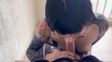 Actriz porno mi vecina me quita el condon y me lo chupa hasta ahogarme