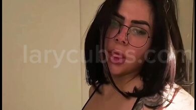Lary Cubas enjoying siririca with her exhibitionist touch