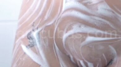 Lary Cubas in the shower saturday night mess