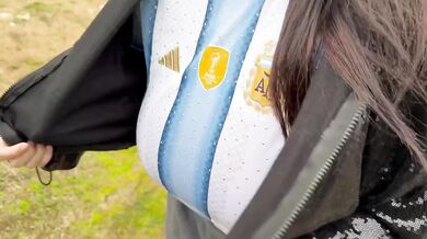 Nos metimos con la tetona vecina por cábala Argentina XXX