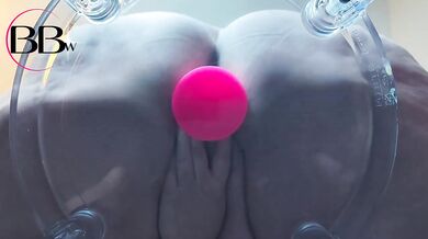 Bella Binks 2 cam BBW solo fun with toys near big ass