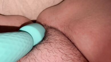 Couldn't help cum while alone girl with vibrator and big O