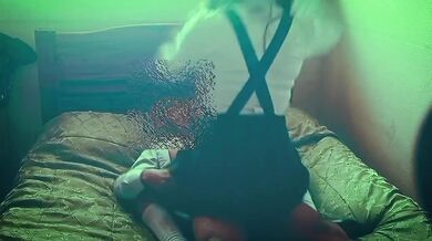 Obsesión por una travesti en falda - sexo com travestis español