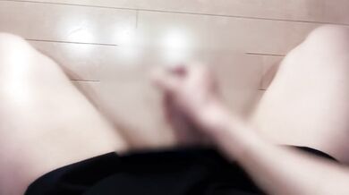 I handjobbed it with my breathCumshot feels so good