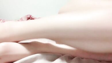 pantyhose taken down, pinky pussy comes out. leg separate, juice out. comes closer and you can smell