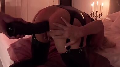 Anal streching with huge dildos in latex and highheels