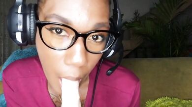 Colombian gamer girl destroys screen with gushing squirt while riding ebony dildo