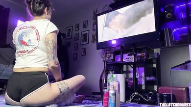 Big Ass Tomboy in dolphin shorts playing Drakengard while fingering her tight feet