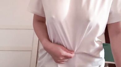 Her solo show gets him off long distance her tight pussy leaked on fingers