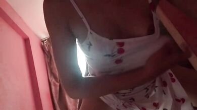 Las Mejores poses crueldad firme con tetas naturales