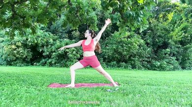 Hairy Girl Yoga in Nature raw thick loins