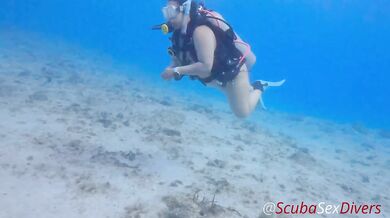 Scuba Diving Fuck Underwater with Thong Bikini Couple Destroyed