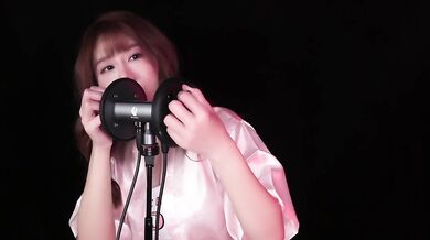 Hot neighbor girl’s wet ear massage ruined by filthy roleplay