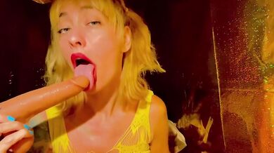 wet heat fuels wild blonde slut squirts messy homevid dildo ride