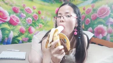 Sucking banana turns you on like a cock sucking best blowjob