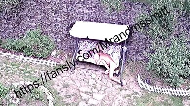 Public cunnilingus explodes hard in open air