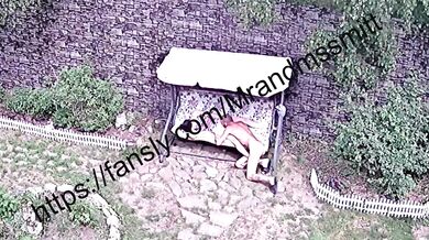 Public cunnilingus explodes hard in open air