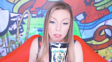 Taking On the Devil's HEAT 8 Million Scoville Scream Challenge