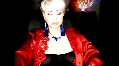 Hot MILF Squirted While Sucking Cock Roughly