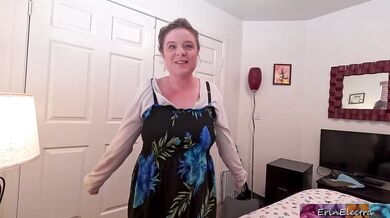 Stepmom lets me fuck her raw while hubby’s away big tits squirt load