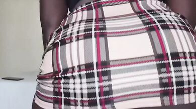 EBONY UP SKIRT MEGA TIGHT MINISKIRT TEASE GUSHING