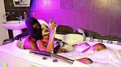 BBC husband gets sloppy bathtub blowjob from horny ebony wife