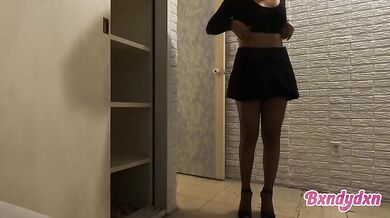 Heels make my ass pop while I get off alone
