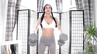 GYM milf squeezes oily tits into a filthy titwank