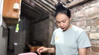 Pick papaya leaves in the garden hot sex hd solo female cum