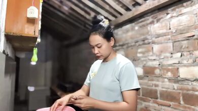 Pick papaya leaves in the garden hot sex hd solo female cum