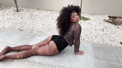 Ebony yoga queen flexing thick thighs for daddy bending over stretching solo