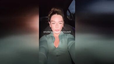 18yo Viral Pussy Slip During TikTok Live Squirted On Camera