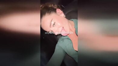 18yo Viral Pussy Slip During TikTok Live Squirted On Camera