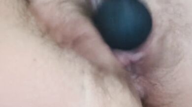 Solo girl's pussy needs a massage gun ruined