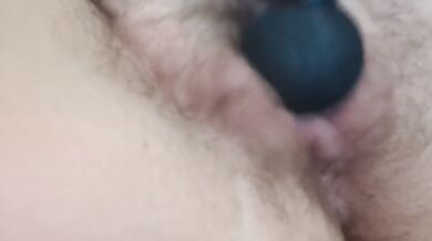 Solo girl's pussy needs a massage gun ruined