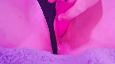Solo masturbate with a bit of wetness female orgasm slut toys