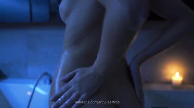 Blonde solo bathtub pussy session with Natalee angelsetfree