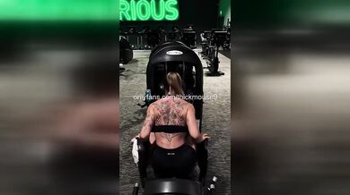 Barely Eighteen TikTok Star’s Hairy Pussy Leak Gets Her Raw Deepthroated