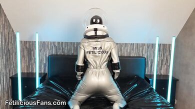 Rubber astronaut in tight latex solo climax gushing breath play