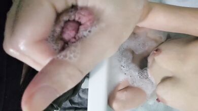 Soapy milf handjob blowjob cumshot on tits hot bath